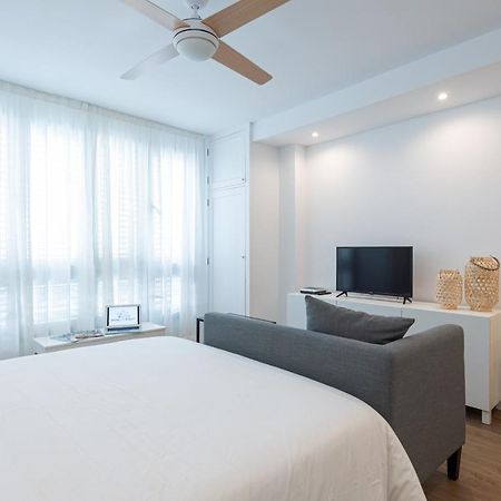 Homeforguest Moderno Estudio Junto A Las Canteras Las Palmas Exterior photo