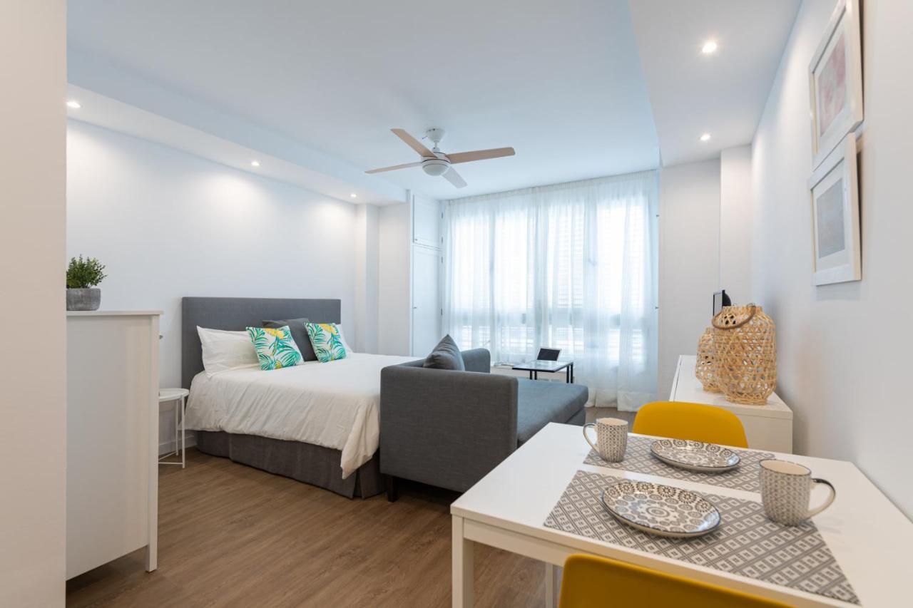 Homeforguest Moderno Estudio Junto A Las Canteras Las Palmas Exterior photo