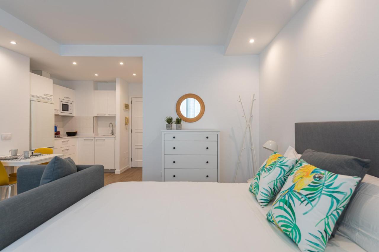 Homeforguest Moderno Estudio Junto A Las Canteras Las Palmas Exterior photo