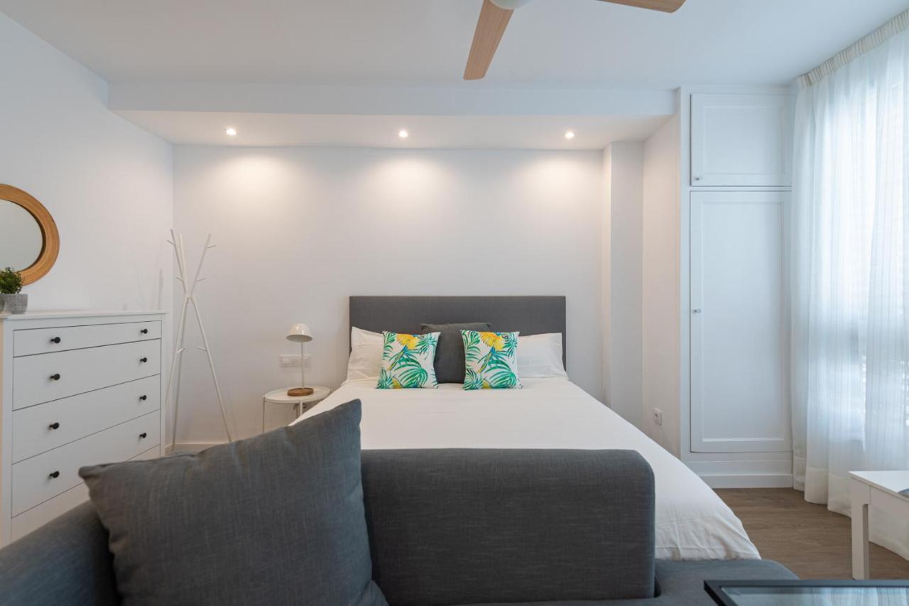 Homeforguest Moderno Estudio Junto A Las Canteras Las Palmas Exterior photo